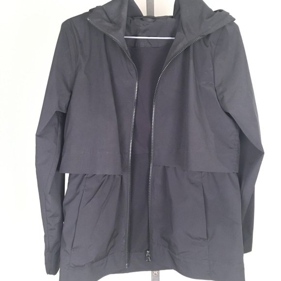 Lululemon Hood light packable jacket in black - Picture 3 of 7